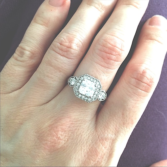 Stella & Dot Art Deco ring size 5 - Picture 4 of 5